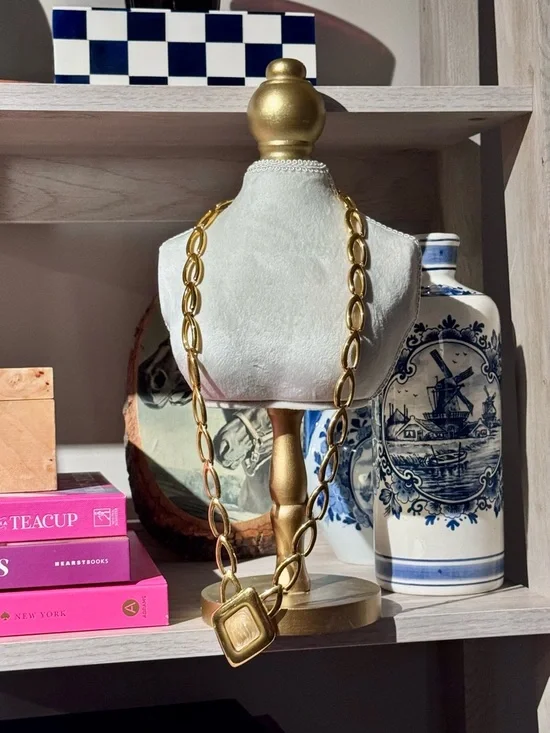 Vintage Money Gold Link Chain Statement Necklace with Pendant - Picture 5 of 6